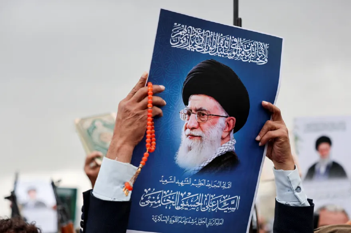 عضو في مجلس الخبراء: اسم خامنئي سيبقى بوصفه زعيما لإيران